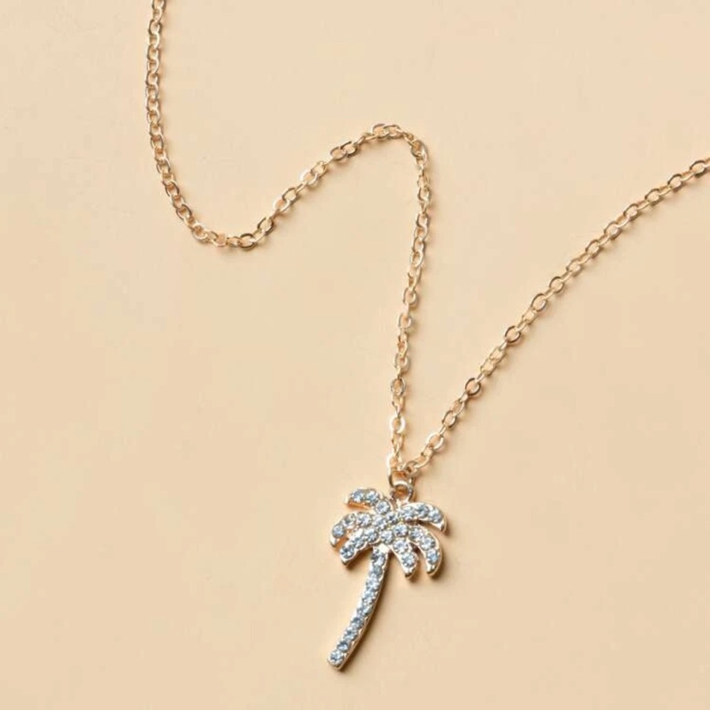 Palm tree charm necklace